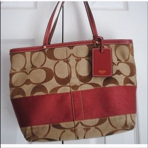 Another ❤️🌹❤️RED ROSE 🥀 COACH TOTE❤️🌹❤️